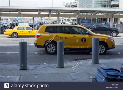 Airport Taxi Rank High Resolution Stock Photography And Images Alamy