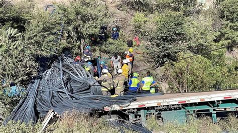 Volcadura De Un Cami N De Carga En Quer Taro Deja Un Muerto El