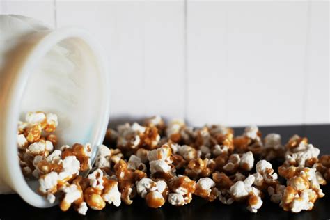 Toffee Popcorn Recipe - A Simple and Crunchy Caramel Corn - Fickle Hobbyist