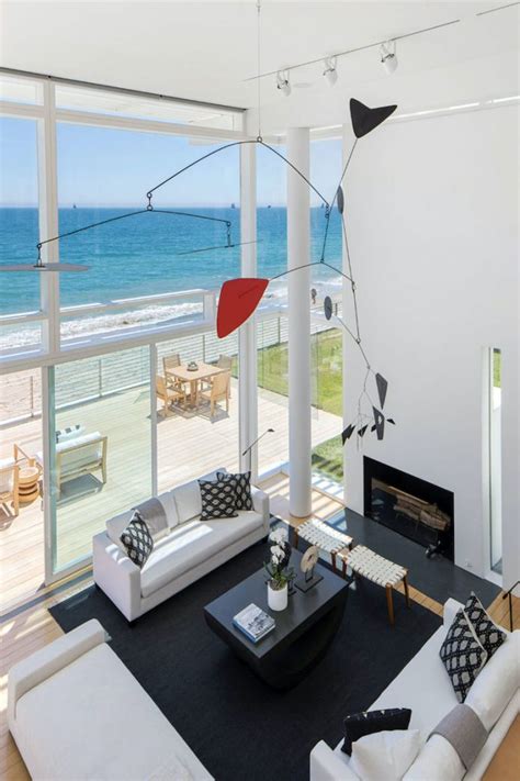 Oceanfront Malibu Beach House By Richard Meier Reduced To 62m Photos