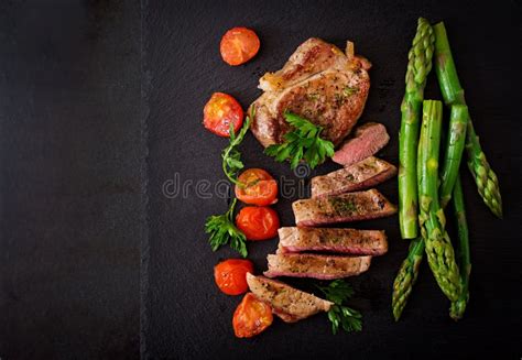 Carne Rara M Dia Do Bife Suculento Imagem De Stock Imagem De Rara