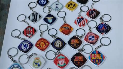 Gantungan Kunci Akrilik Bola Spanyol Custom Nama Dan Tanggal Lahir