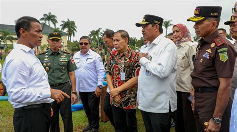 Petani Jateng Terima 10 Ribu Alsintan Pj Gubernur Jateng Optimis