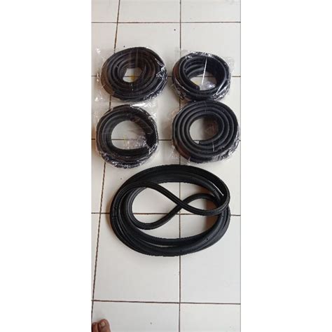 Jual Karet Balon Body Pintu SUZUKI ERTIGA Fuul Set 5 Pintu Shopee