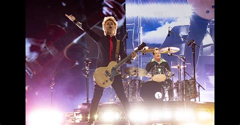 Green Day anuncia su regreso a la música con nuevo sencillo y disco