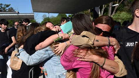 Emotivo Reencuentro De Los Argentinos Evacuados De Israel Con Sus