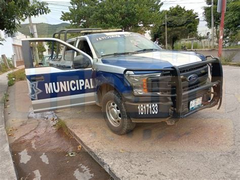 DETIENE LA POLICIA MUNICIPAL A RATA EN VILLAS DEL PARQUE Reseña