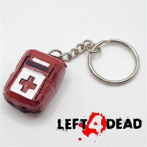 Left 4 Dead 2 Keychain Medkit Etsy