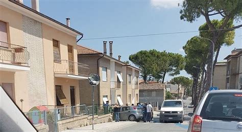 Corridonia Mistero In Un Abitazione Trovato Morto In Una Pozza Di Sangue