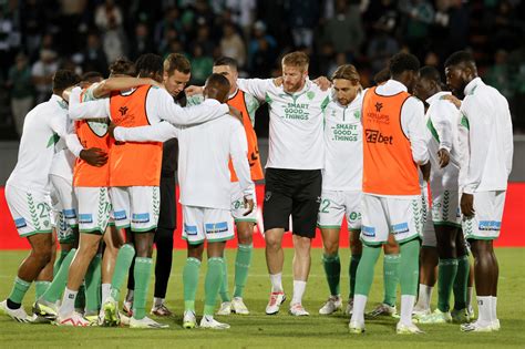 Asse Montée En Ligue 1 Saint Etienne Déjà Hors Course Foot Sur 7