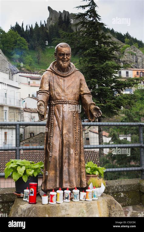 Statue Of Padre Pio Hi Res Stock Photography And Images Alamy