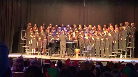 Howard Middle School Orlando Beginning Choir Performs Jentends Le