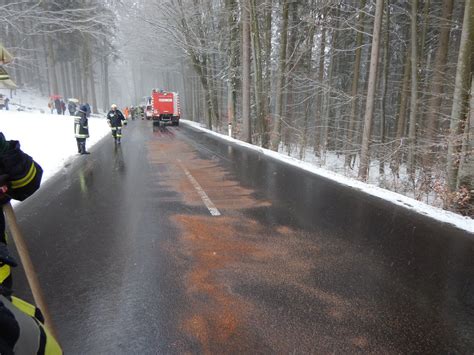 Pkw Kracht In Reisebus Bezirk Urfahr Umgebung