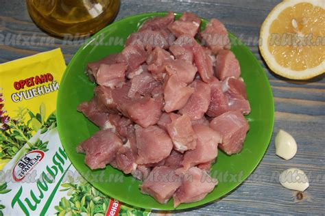 Шашлык из свинины на шпажках на сковороде: 9 фото в рецепте