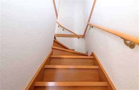 Main Courante Sécurisez Votre Escalier Constructeur Travaux