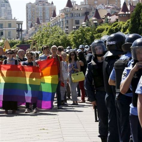 Une Gay Pride dans la violence à Kiev CiteGAY
