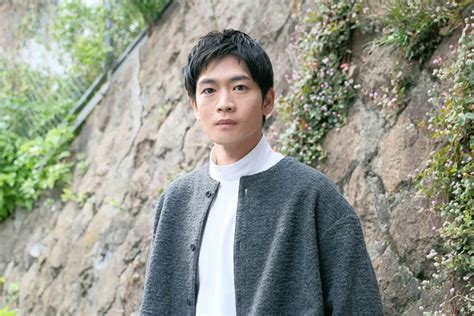 松下洸平さん 「作品を完成させて、いつか花が咲くように水をあげ続けるしかない」ニューアルバムインタビュー ファッション雑誌『リンネル』の読みもの