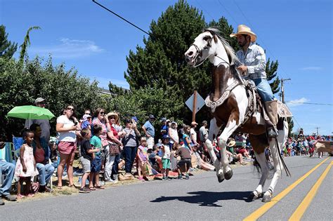 Whidbey Celebrates Independence The Maxwelton Way South Whidbey Record