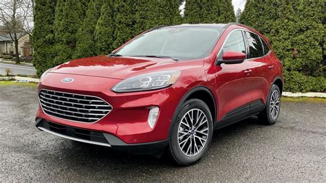 Ford Escape 2022 Titanium Red