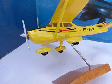 Maquete De Avi O Em Resina Cessna Amarelo Cm Elo