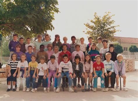 Photo De Classe Cm De Ecole Les Acacias Copains D Avant