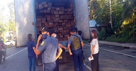 Cops Intercept P K Hot Logs In Butuan Philippine News Agency