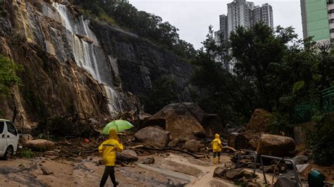 Hong Kong Flooded By Heaviest Rainfall In 140 Years Pakistan Observer