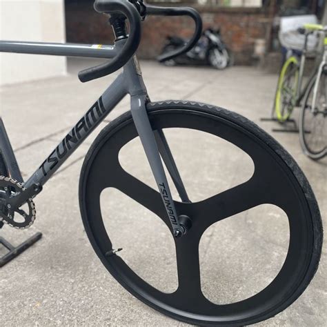 Xe đạp Fixed Gear Tsunami SNM 100 màu Ghi xám vành trước 3 đao