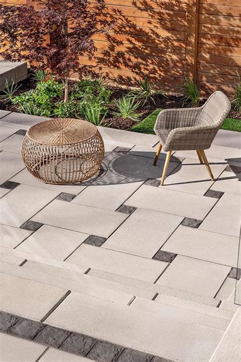 Blu Grande Slab Smooth 10 Rows Greyed Nickel Techo Bloc