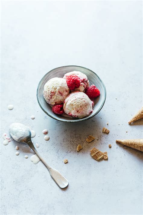 Glace Au Yaourt Et Compot E De Framboises Lilie Bakery