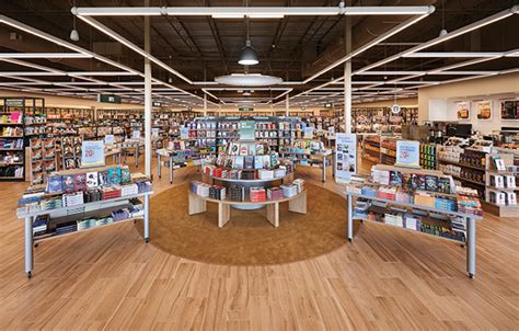 Inside Barnes And Nobles New Prototype Store In Woodbury Woodbury Magazine