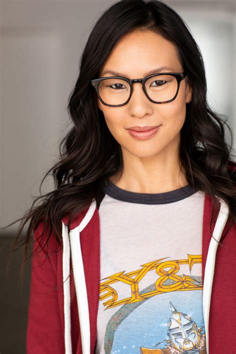 Hot Sexy Sue Ann Pien Bikini Pics