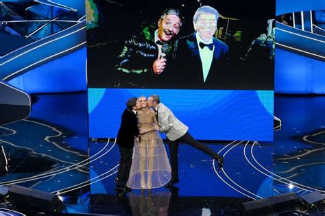 Gianni Morandi Chiara Ferragni Amadeus E Fiorello Sanremo 2023 Dago