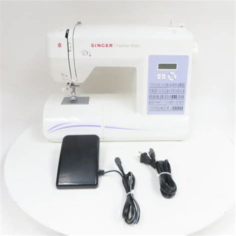 Singer Fashion Mate 5560 Computerized Sewing Machine