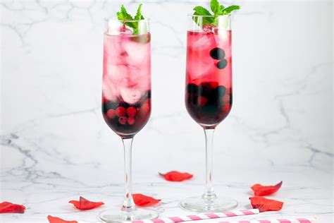 Roze Cocktail Voor Valentijnsdag Ohmydish