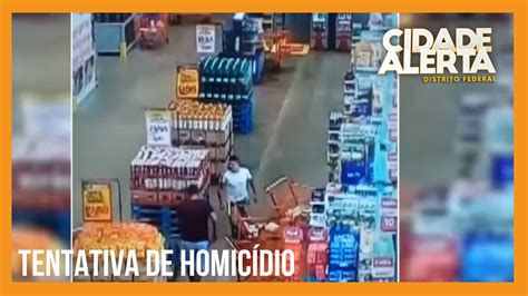 Homem que jogou carrinho de compras em mulher é preso YouTube