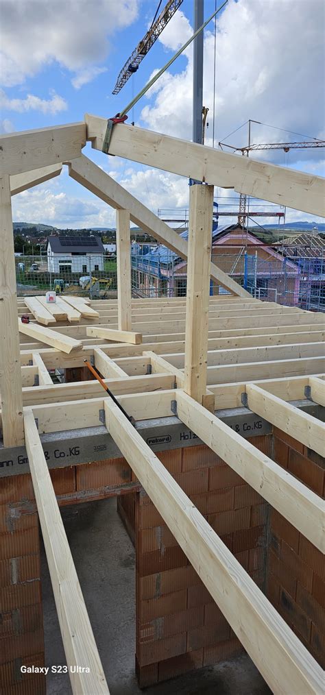 Walmdach mit Balkendecke in Ober Mörlen Aartaler Holzbau Kuhl