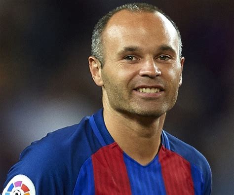 Andres Iniesta Biography - Facts, Childhood, Family Life & Achievements