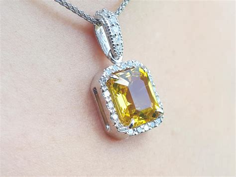 Yellow Sapphire Pendant 18k For Sale