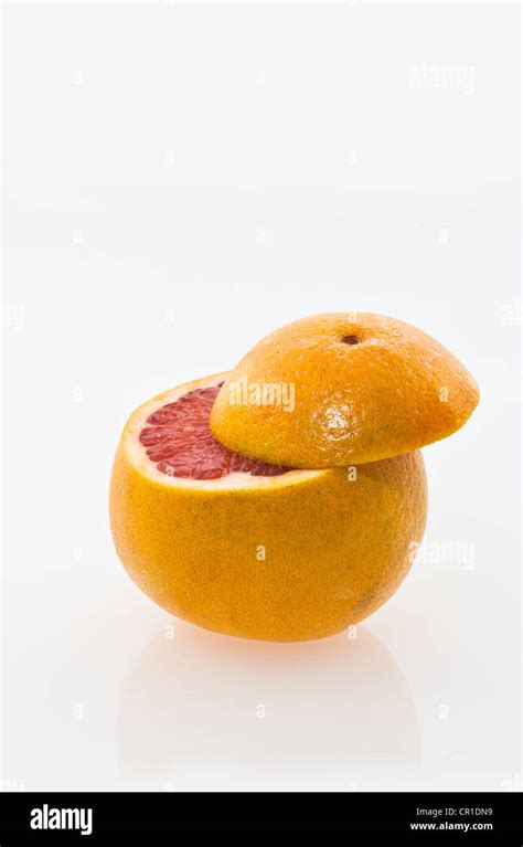 Grapefruit Cut Open Stock Photo Alamy