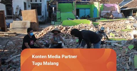 Perjuangan Relawan Tugu Media Peduli Salurkan Donasi Hingga Tengah