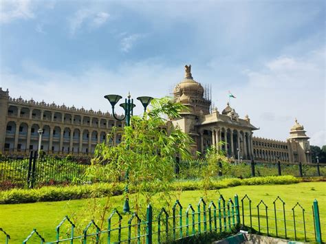 Vidhan Soudha: Bangalore Vidhana Soudha Photos - Tripoto