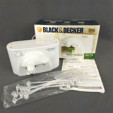 Black & Decker Spacemaker EC75 Under Cabinet White Electric Can Opener ...