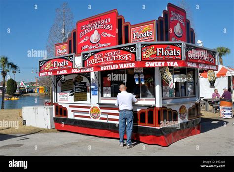 Food booth hi-res stock photography and images - Alamy