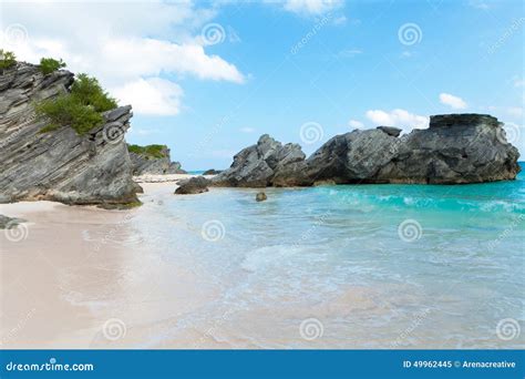 Horseshoe Bay Beach in Bermuda Stock Image - Image of coastal, pink ...