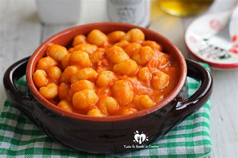 GNOCCHI DI PATATE AL SUGO Tutto Fa Brodo In Cucina