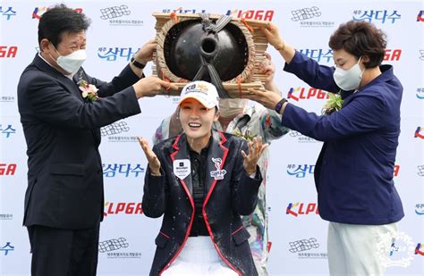 Klpga 오지현 3년 만에 제주삼다수 마스터스 정상 복귀 ′순간 포착′