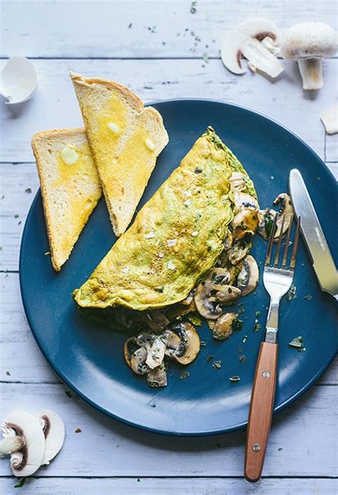 Spinach Omelette With Creamy Mushrooms ‣ The Spicy Pineapple Recipe Egg Dishes Recipes