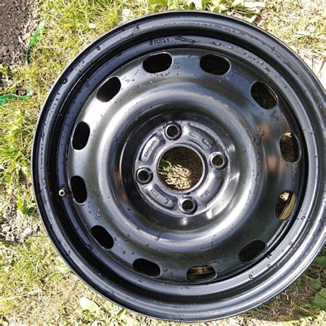 Диски на форд фокус 2 штампованные: Ford Focus 2 6J*R15 5*108 52,5 63,3 ...