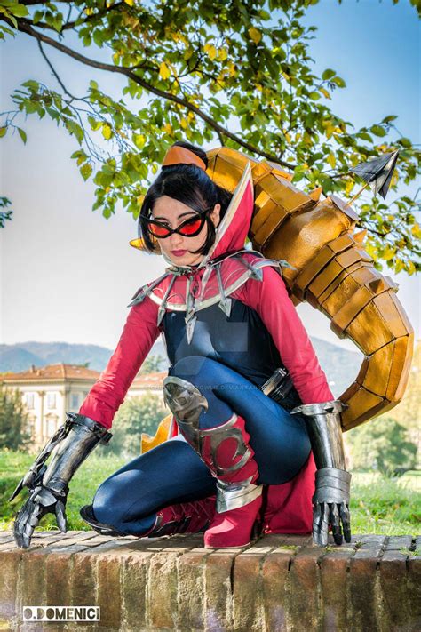 vayne cosplay by Chiara-LittleOwlie on DeviantArt